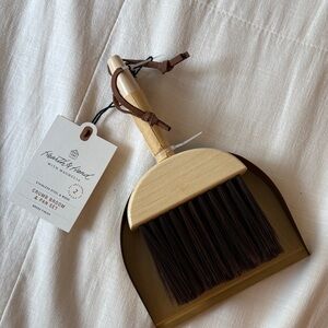 Crumb Broom and Pan Set